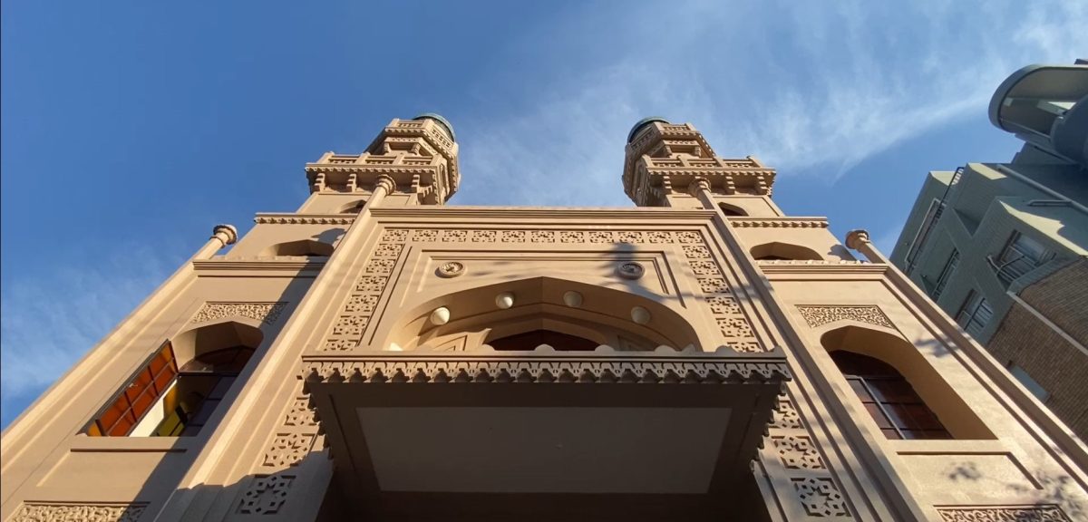 The Kobe Muslim Mosque, the first in Japan, was built in 1935. It survived Allied bombing raids during World War II and the 1995 Great Hanshin Earthquake.