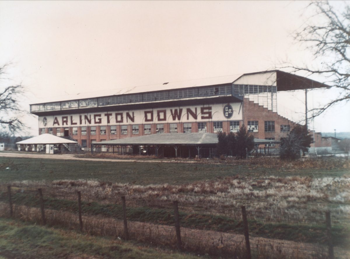 Arlington Downs race track, 1946. Source:  J. W. Dunlop Photograph Collection, University of Texas at Arlington Libraries Special Collections. 